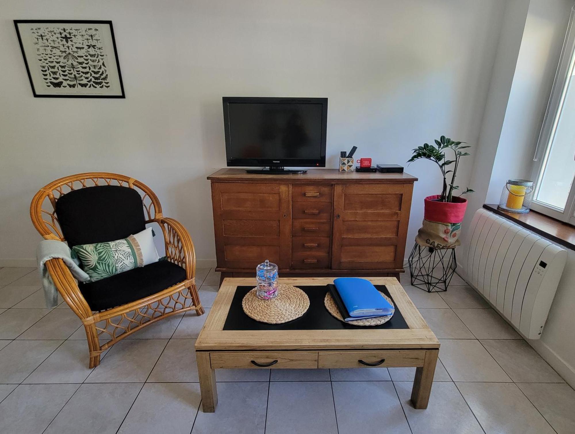 Gaillon Appartement Avec Terrasse מראה חיצוני תמונה